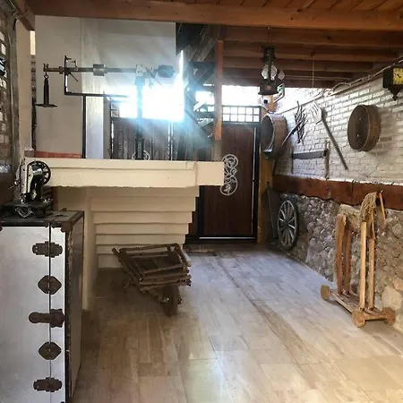 Tarihi Kaleici Denize Yakin Size Oezel Muhtesem Konum Uygun Fiyat Ev Apartamento *