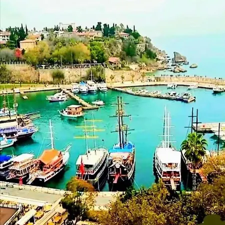 Tarihi Kaleici Denize Yakin Size Oezel Muhtesem Konum Uygun Fiyat Ev Apartamento